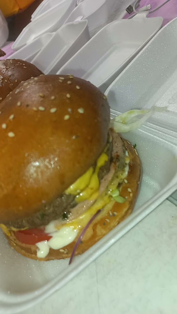 M BURGER · Photos 5